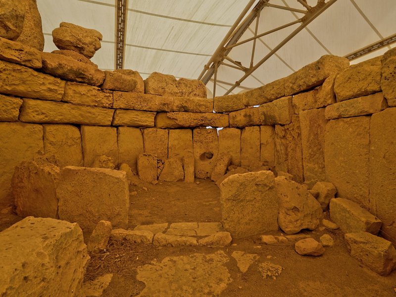 Ħaġar Qim, Megalithic Temple
        